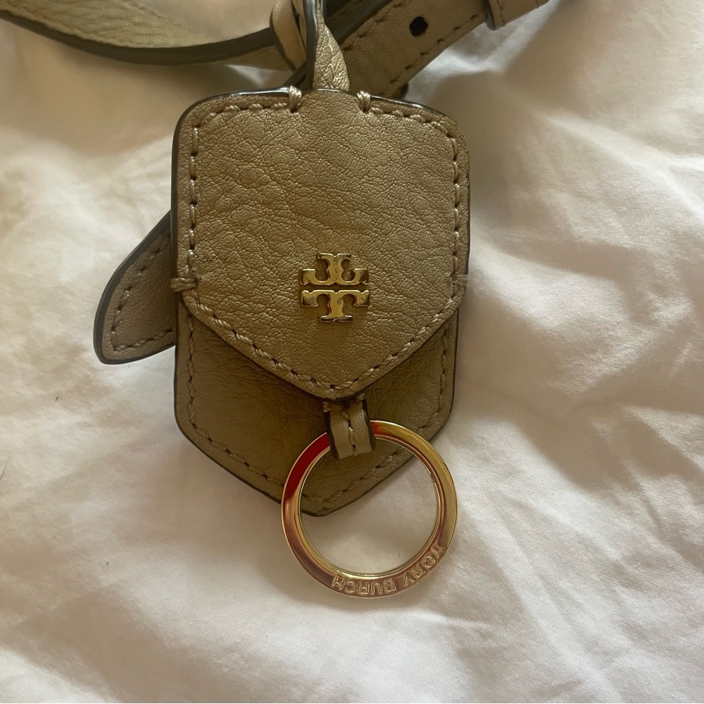 Tory Burch Robinson Pebbled Double-Zip Crossbody Purse in Beige - Picture 9 of 14
